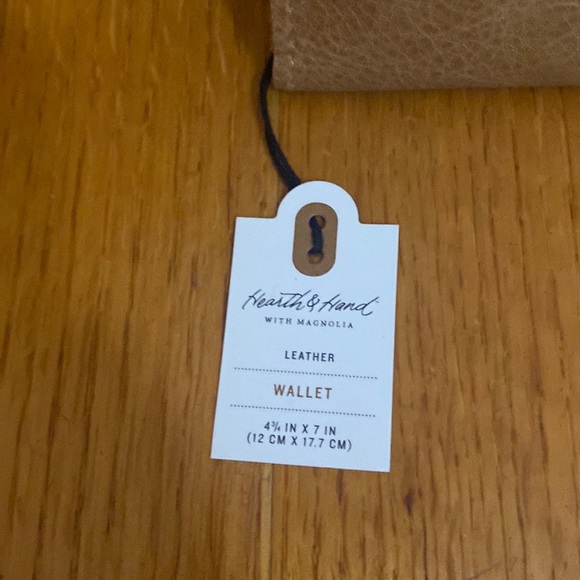 Hearth & Hand With Magnolia Leather Wallet Tan NWT - Picture 5 of 11